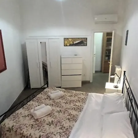 Vercelli Guest House near San Giovanni-2